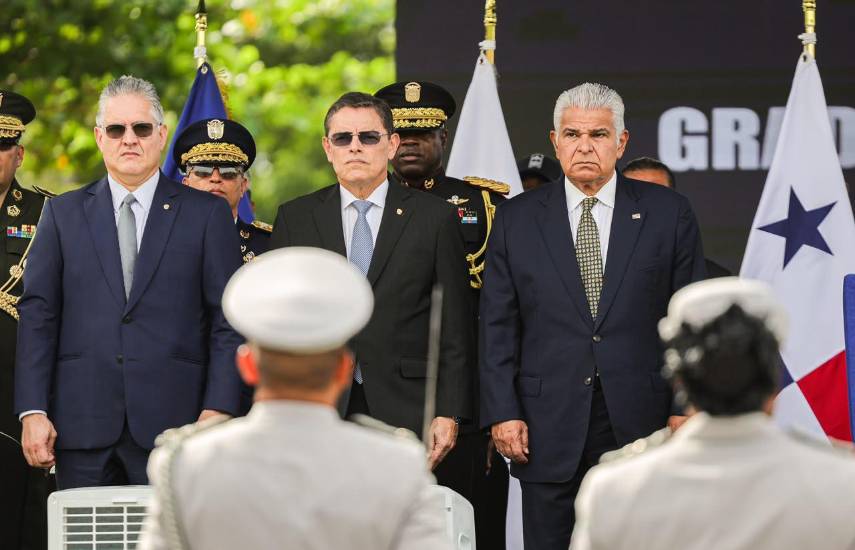 “Aquí nadie está por encima de la ley”, advirtió el presidente Mulino en graduación de estamentos de seguridad