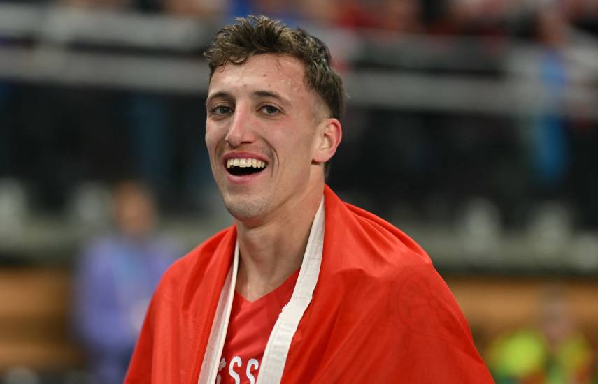 El suizo Simon Ehammer bate el récord mundial de heptatlón con 6.670 puntos