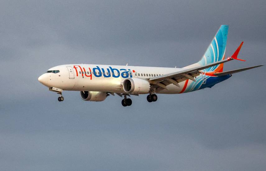 AFP | Un avión Boeing 737 MAX 8 de flydubai se prepara para aterrizar en el aeropuerto Ben Gurión de Israel.