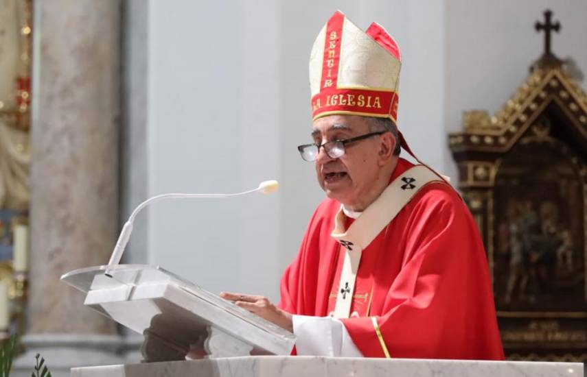 ML | El arzobispo José Domingo Ulloa.