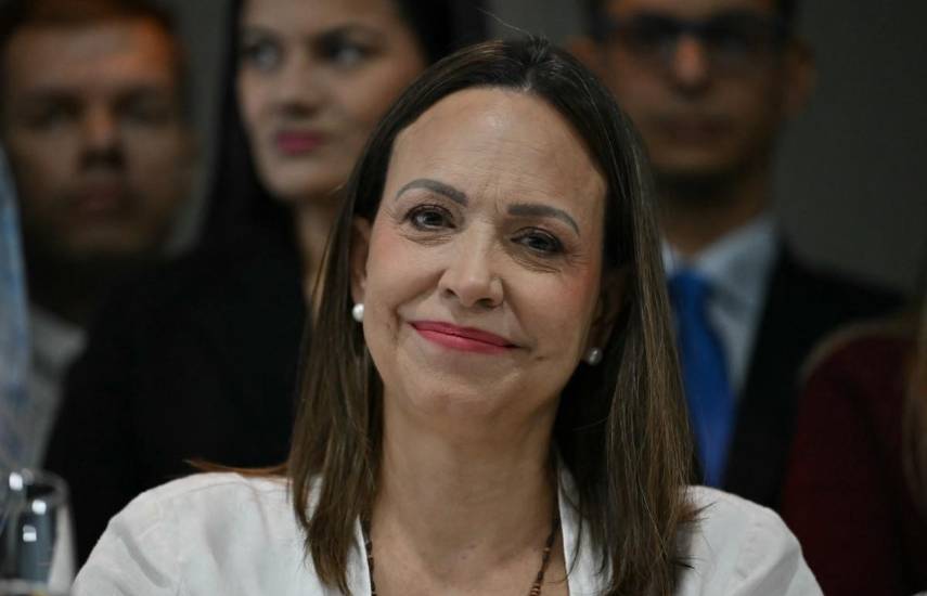 Impiden regreso a Venezuela de la líder de oposición María Corina Machado