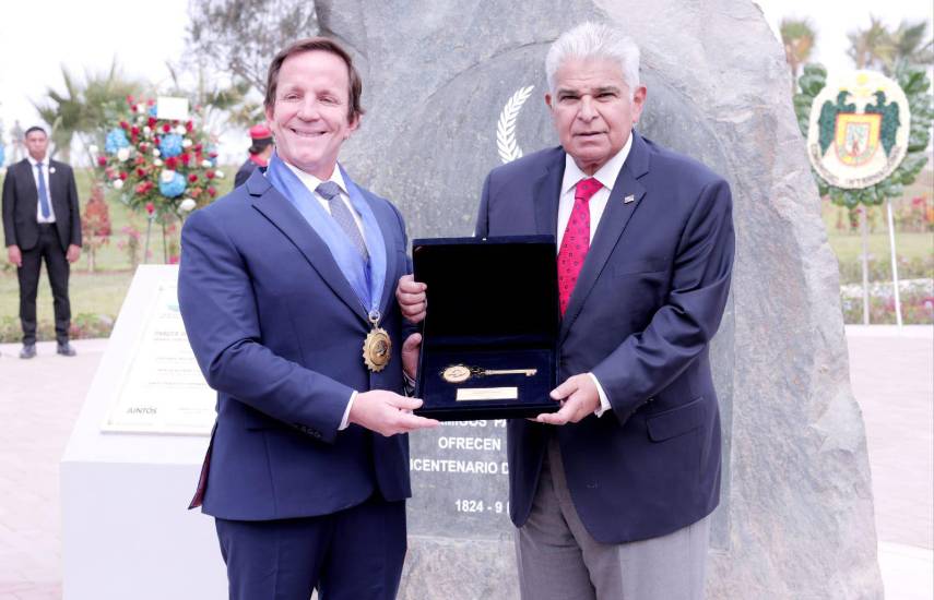 Mulino en acto de nuevo parque que honra a Panamá en Perú