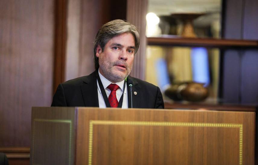 Modernizarán trámites de titulación