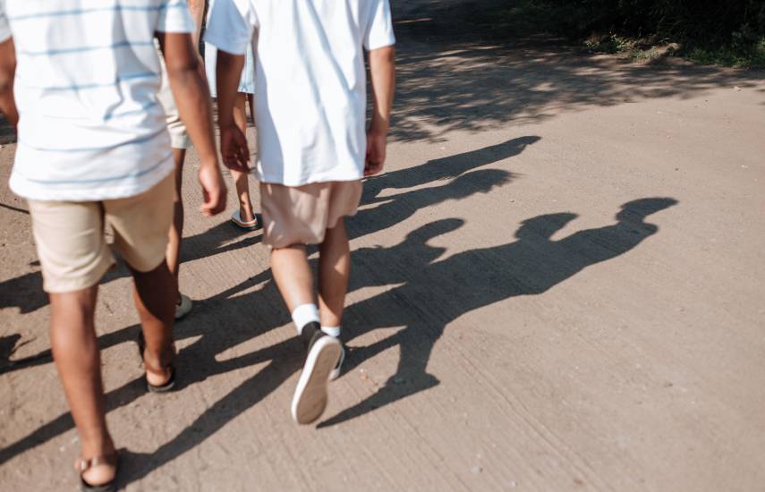 Jóvenes que salen de albergues tendrían un programa de apoyo