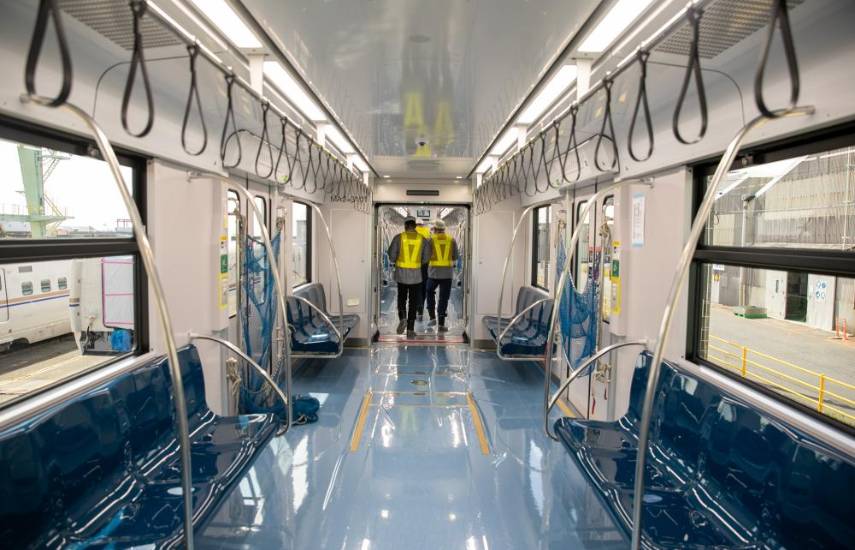 Así se fabrican los trenes de la Línea 3 en Japón