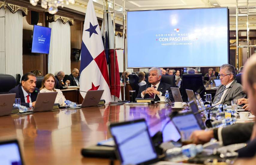 Gobierno adjudica por B/.15.7 millones la rehabilitación de la avenida Randolph en Colón