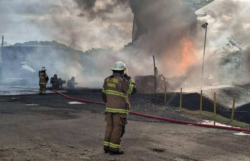 Ingenieros del Ejército de EE. UU. inspeccionarán el Puente de las Américas tras incendio