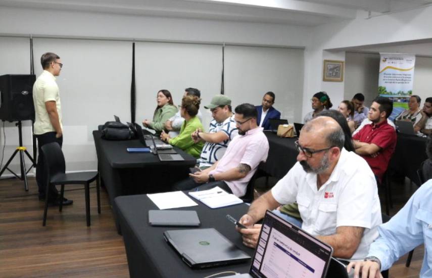 Capacitarán a empresas chiricanas para optimizar su productividad con IA