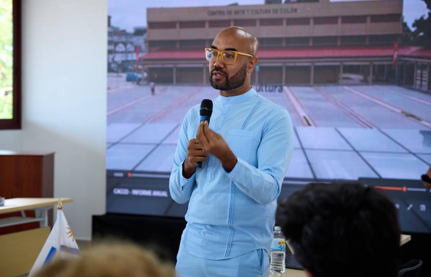 Abel Aronátegui: transforma la ciudad de Colón con arte