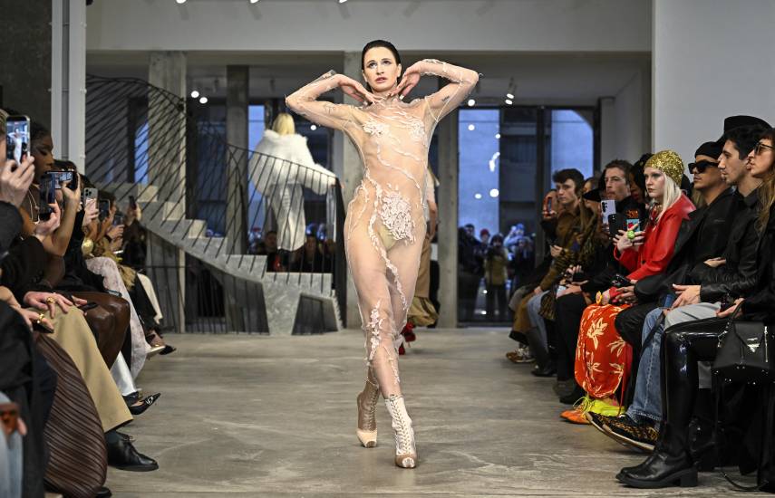 Empieza la Semana de la Moda femenina de París, una edición de “consolidación” de estilos