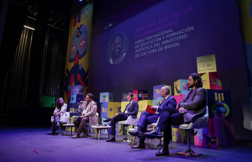 CACCO eleva cultura de Colón en Bogotá