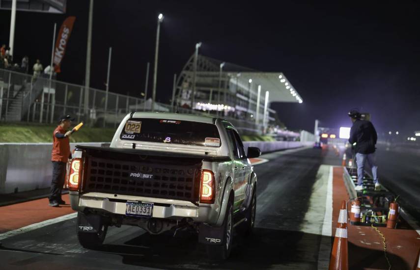 Autódromo Panamá encendió motores del calendario 2026 con su “Drag War”