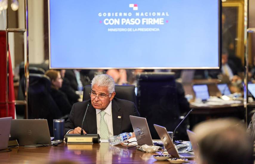 Mulino sanciona ley que crea el derecho al olvido oncológico en Panamá