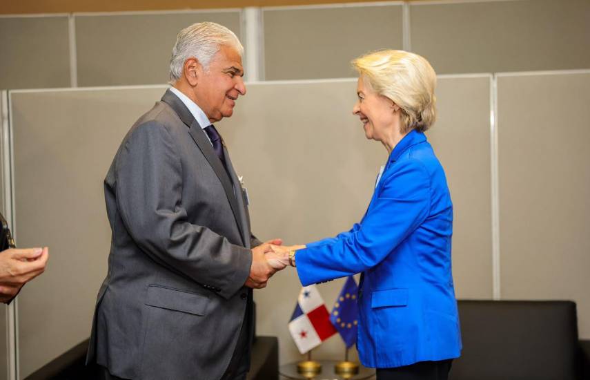 Von der Leyen destaca avances de Panamá para salir de lista fiscal de la UE