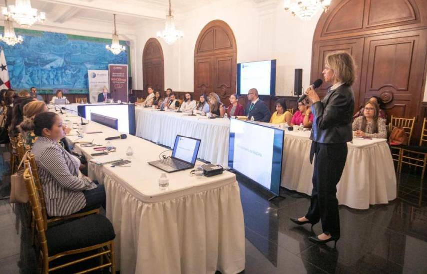 Panamá fortalece sistema de farmacovigilancia con su integración a herramientas internacionales