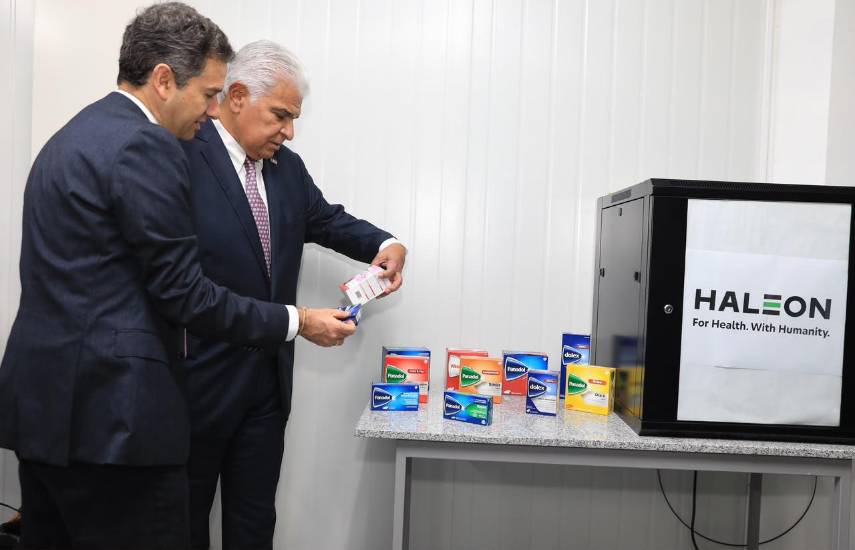 Presidente Mulino visita planta de medicamentos que expandirá sus operaciones en el país