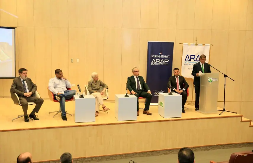 ML | Durante el foro “Pesca de Camarones y Peces Demersales: Mitos, Evidencia Científica y Realidades”.