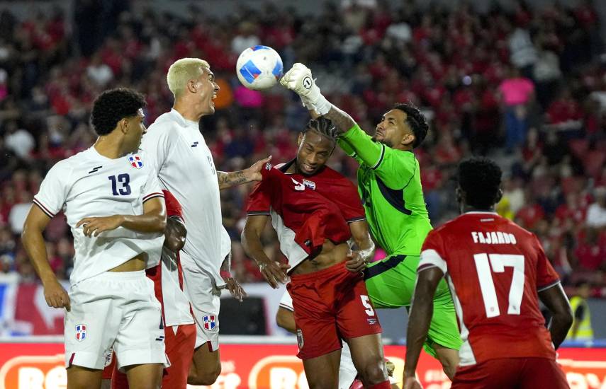 Panamá se despide previo al Mundial con victoria 4-2 ante República Dominicana