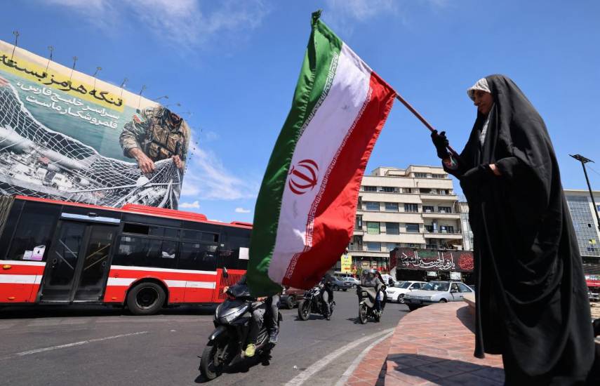 Irán declara “totalmente abierto” el estrecho de Ormuz para el resto de la tregua