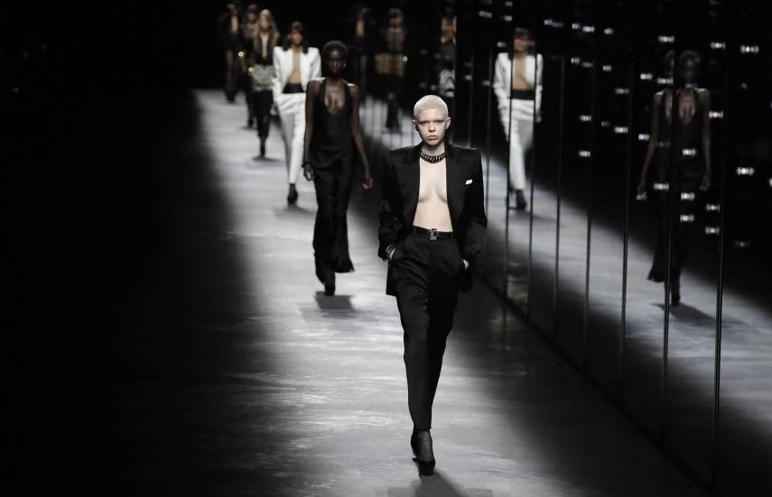 Vaccarello deja Saint Laurent tras una década brillante