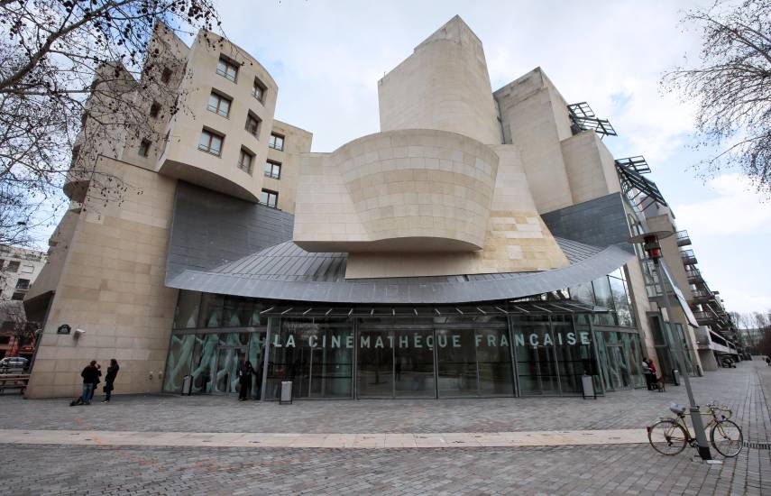 Una plaga de chinches obliga a cerrar un prestigioso cine de París
