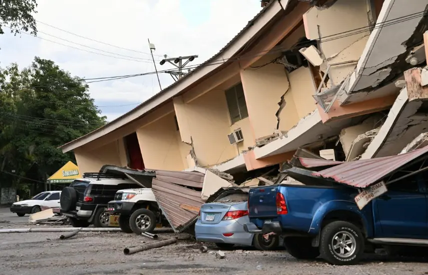 Terremoto de magnitud 7,7 deja 27 heridos en Panamá y edificios colapsados