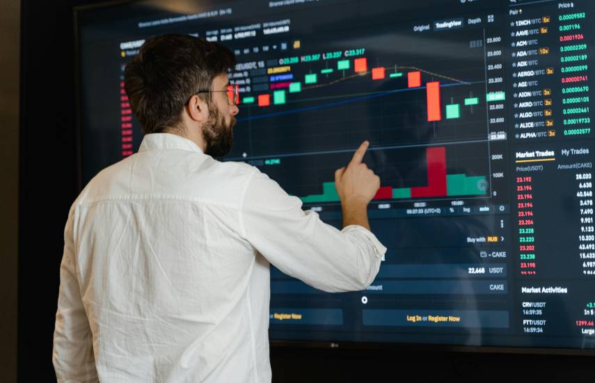 Mercado bursátil se fortalece y capta nuevos inversionistas