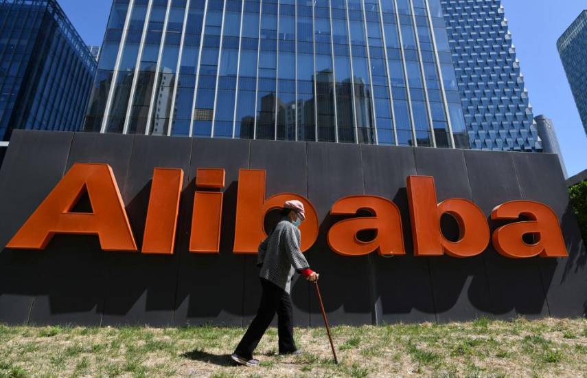 Gigante chino del comercio electrónico Alibaba registra caída del 29% en su beneficio trimestral