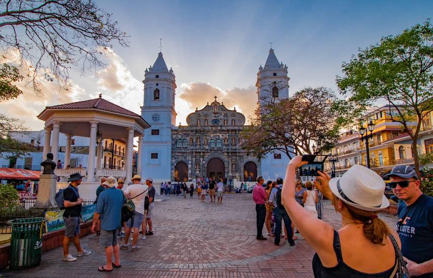 Más de 600 empresas en las cinco expos de la CCIAP