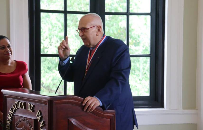 Reconocen a ilustres panameños con la Medalla al Mérito General Victoriano Lorenzo
