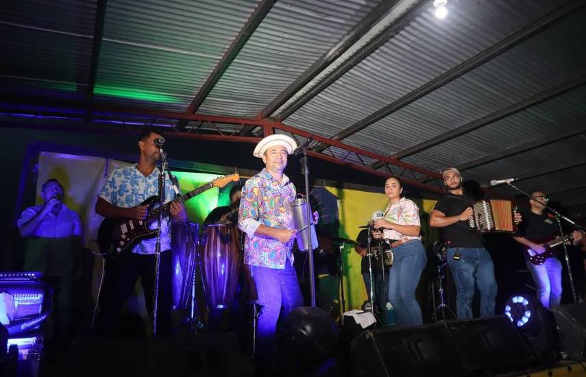 Tavo Flores: cuenta sus retos en el escenario