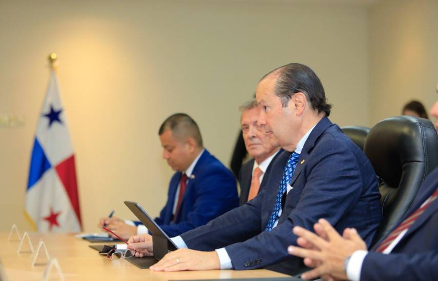 Cancillería informa del retorno de 17 panameños vinculados al conflicto Rusia-Ucrania