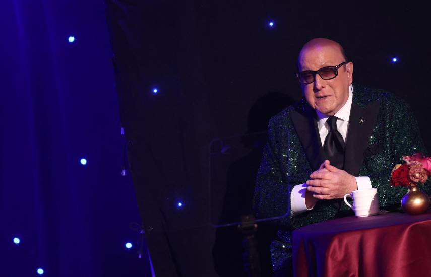 Muere Clive Davis, emblemático productor musical estadounidense