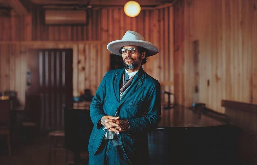 Draco Rosa estrena “Montserrat”, primer sencillo de su próximo álbum ‘Olas de Luz’