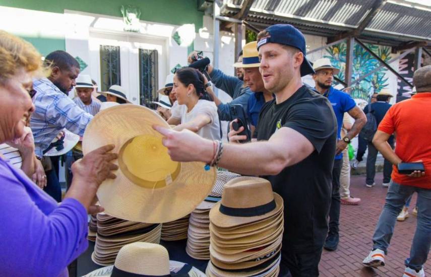 “Calle de los Sombreros” une tradición y cultura en el Casco Antiguo