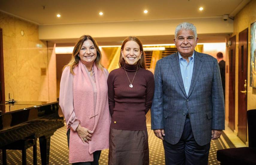 Pareja presidencial se reúne con hija de María Corina Machado en Noruega