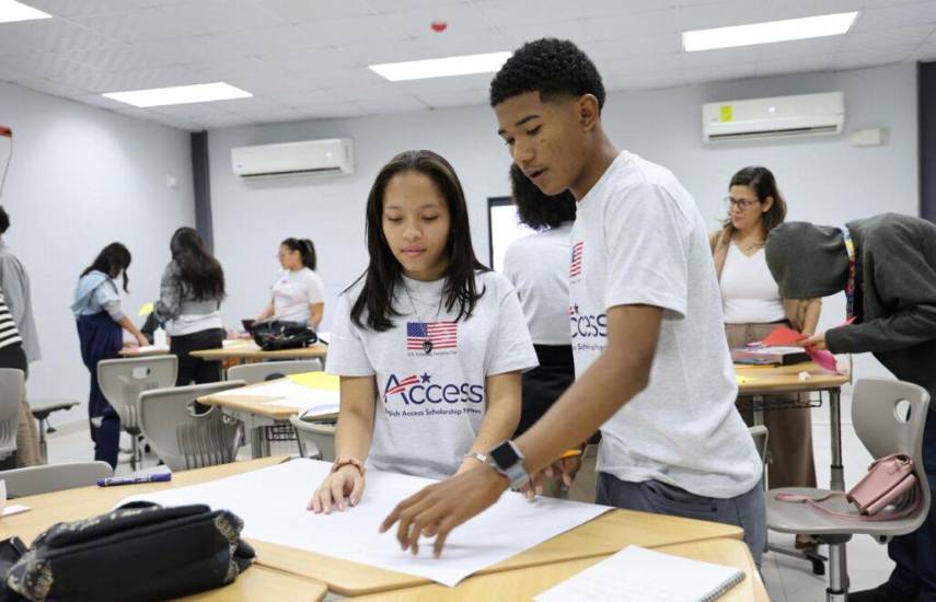 Embajada de EE. UU. lanza el programa English Access y otorga becas a 126 estudiantes panameños