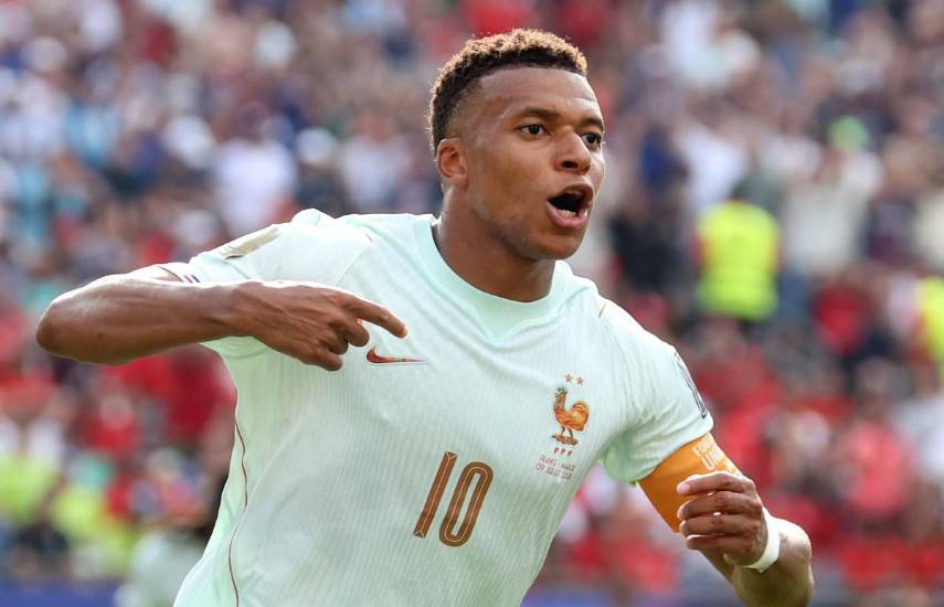 Francia pasa a la semifinal del Mundial al vencer 2-0 a Marruecos