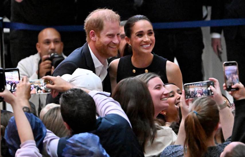 Primer compromiso público de Enrique y Meghan desde su regreso a Inglaterra
