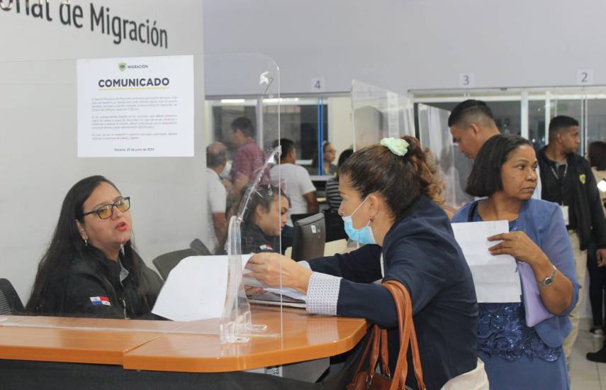 Migración bajo críticas por mal trato de funcionarios