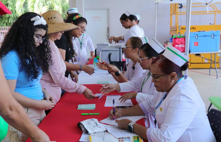 El Minsa realiza jornada de vacunación en feria familiar del Parque Omar