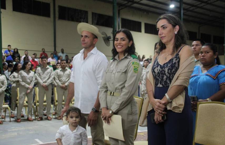 Nuevos bachilleres agropecuarios del INA celebran su graduación