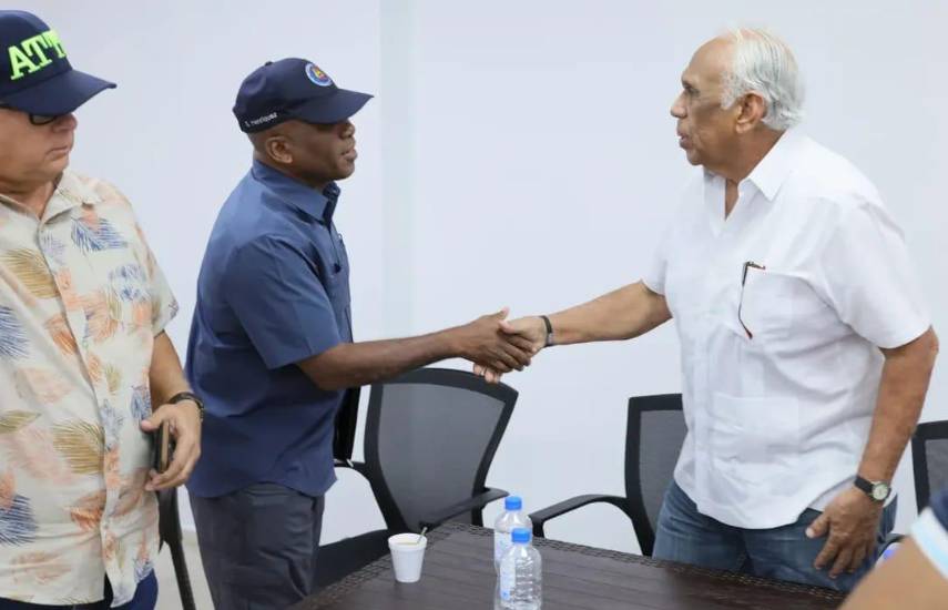 Autoridades y transportistas de Colón buscan modernizar la terminal de la Calle 13