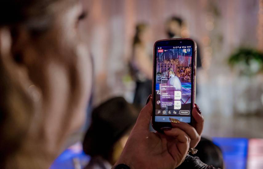 TikTok reforzará la detección de cuentas que difunden vídeos generados con IA