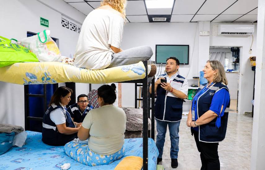 Autoridades en Derechos Humanos inspeccionan centros de detención migratoria