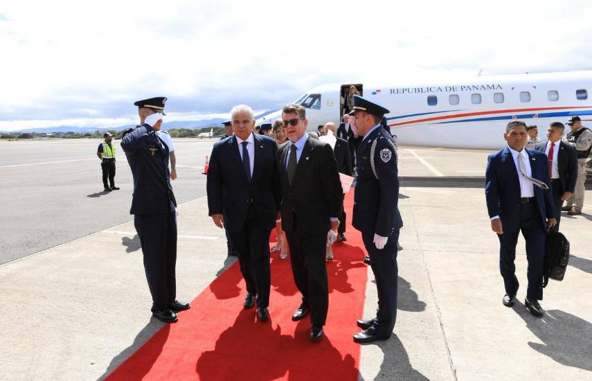 Presidente Mulino llega a Costa Rica para reunión con el presidente Chaves