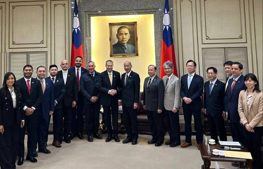 Taiwán propone a diputados establecer oficina comercial