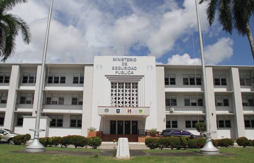 Ministerio de Seguridad anuncia convocatoria para estudiar en academias policiales y militares en EE.UU.