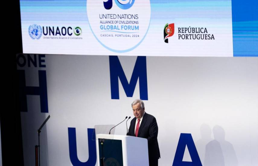 El jefe de la ONU critica las redes sociales y la IA “sin control”