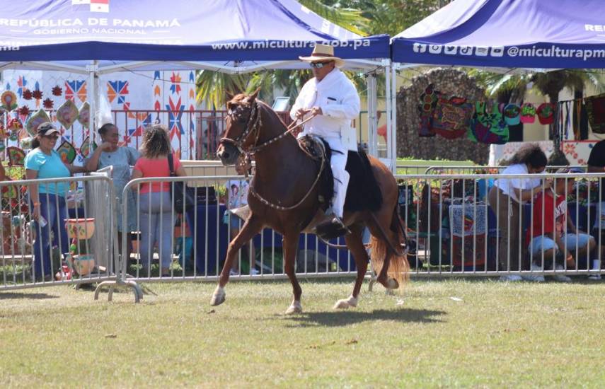 Populares ferias y desfiles están por iniciar